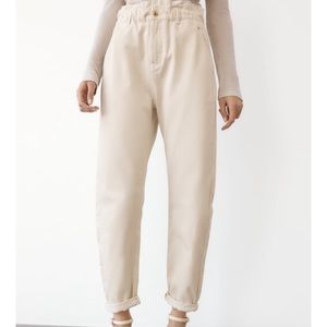 ZARA  BAGGY PAPERBAG JEANS